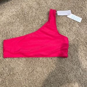 One shoulder top